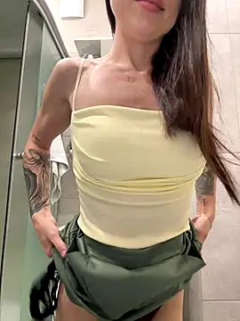 Snapshot of SakuraSara chatting on 09/28/25, 04:51 SakuraSara online show from 09/28/25, 04:51