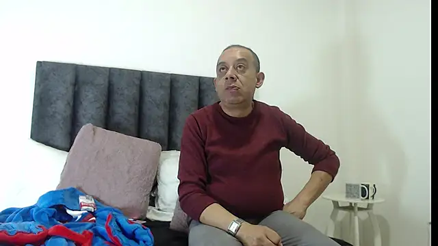 GabrielandAbigail online show from 11/28/25, 01:58