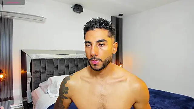 Snapshot of MARC_THOMPSON_ chatting on 09/12/25, 11:48 MARC THOMPSON  online show from 09/12/25, 11:48