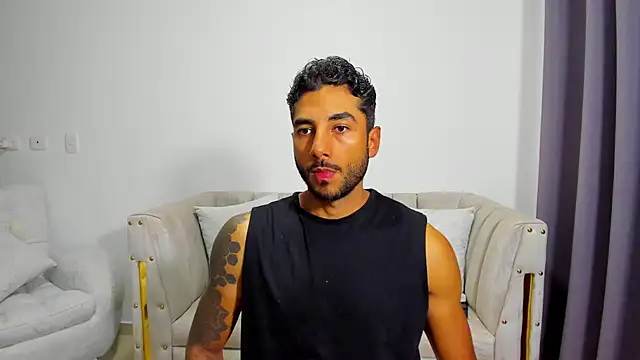 Snapshot of MARC_THOMPSON_ chatting on 09/30/25, 11:48 MARC THOMPSON  online show from 09/30/25, 11:48