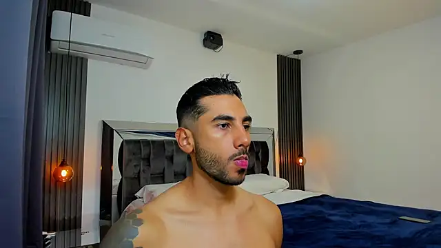 Snapshot of MARC_THOMPSON_ chatting on 10/20/25, 12:22 MARC THOMPSON  online show from 10/20/25, 12:22