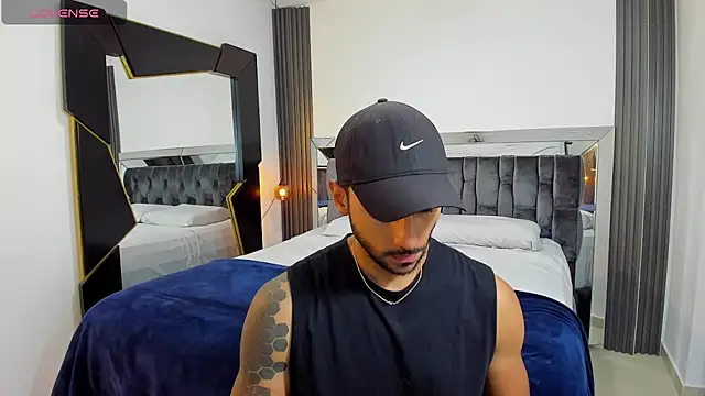 Snapshot of MARC_THOMPSON_ chatting on 11/03/25, 11:37 MARC THOMPSON  online show from 11/03/25, 11:37