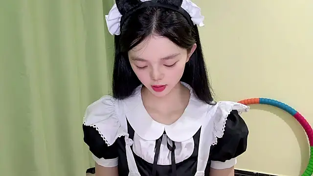 Snapshot of Nicole-13 chatting on 09/16/25, 10:38 Nicole-13 online show from 09/16/25, 10:38