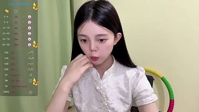 Snapshot of Nicole-13 chatting on 10/06/25, 02:47 Nicole-13 online show from 10/06/25, 02:47