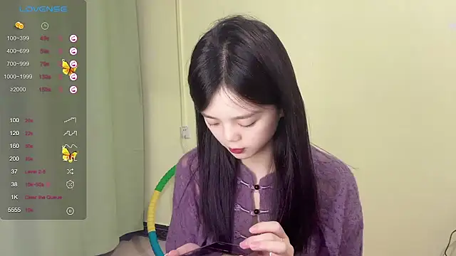 Snapshot of Nicole-13 chatting on 10/24/25, 02:57 Nicole-13 online show from 10/24/25, 02:57