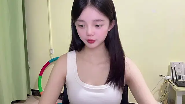 Snapshot of Nicole-13 chatting on 11/07/25, 10:37 Nicole-13 online show from 11/07/25, 10:37