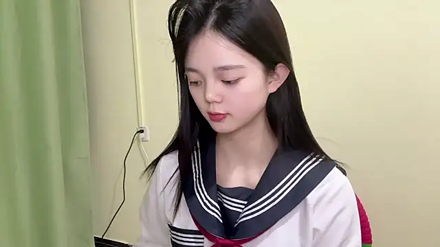 Snapshot of Nicole-13 chatting on 11/27/25, 11:34 Nicole-13 online show from 11/27/25, 11:34