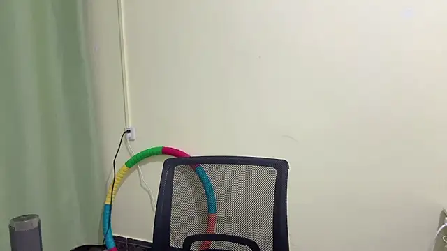 Snapshot of Nicole-13 chatting on 12/18/25, 12:33 Nicole-13 online show from 12/18/25, 12:33