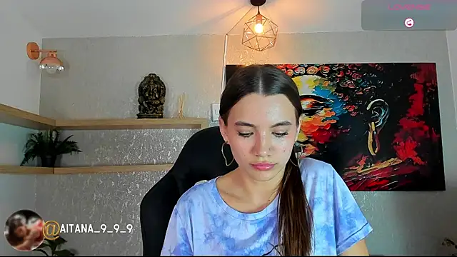 aitana baker  online show from 04/29/26, 12:27