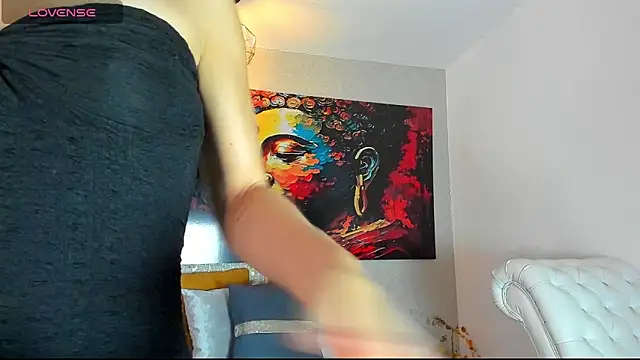 aitana baker  online show from 04/30/26, 03:35