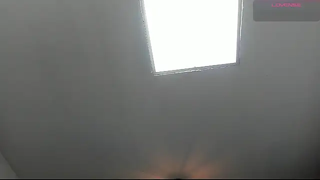 aitana baker  online show from 05/15/26, 07:10