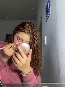 SamanthaaReed online show from 11/18/25, 04:17