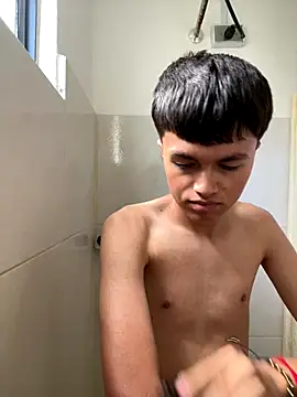 Snapshot of andrew_gara chatting on 10/18/25, 08:20 andrew gara online show from 10/18/25, 08:20