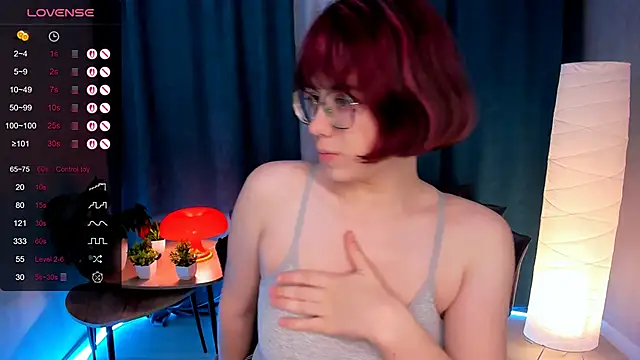 BellaCaress online show from 10/15/25, 02:11