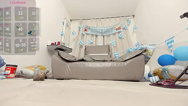 Snapshot of fox-yiyi chatting on 09/22/25, 08:05 fox-yiyi online show from 09/22/25, 08:05