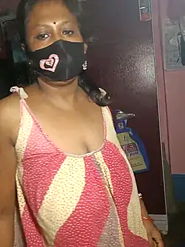 Snapshot of Hotty-rosni chatting on 10/28/25, 11:18 Hotty-rosni online show from 10/28/25, 11:18