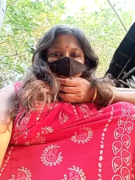 Snapshot of Hotty-rosni chatting on 12/18/25, 10:10 Hotty-rosni online show from 12/18/25, 10:10