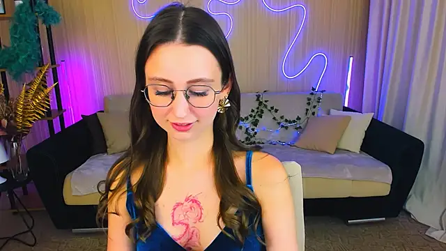 YourLovellyStory online show from 09/22/25, 05:15