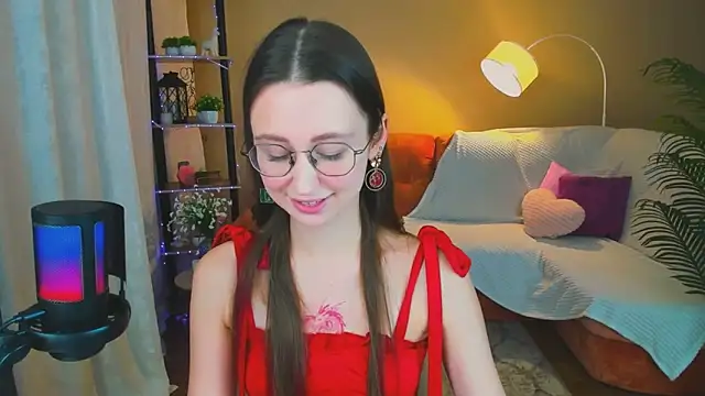 YourLovellyStory online show from 11/16/25, 04:23