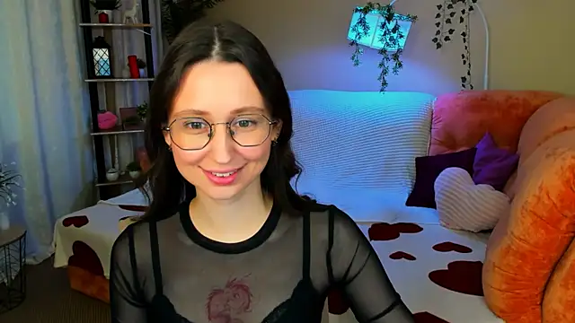 YourLovellyStory online show from 06/06/26, 12:32