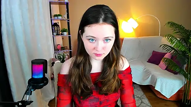 Snapshot of AlluringLookk chatting on 11/21/25, 04:16 AlluringLookk online show from 11/21/25, 04:16