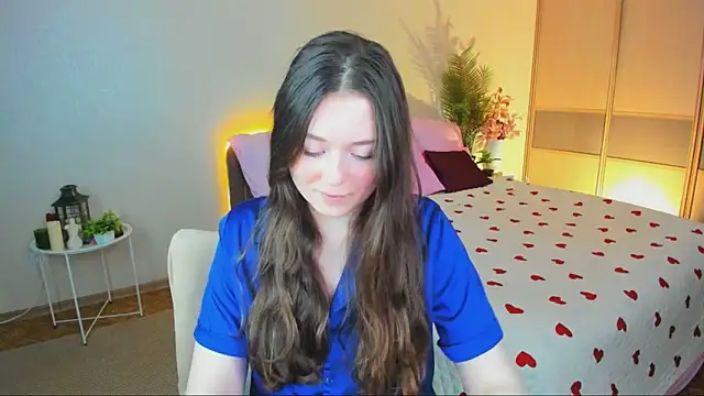 AlluringLookk online show from 05/14/26, 04:58