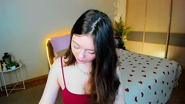 AlluringLookk online show from 06/13/26, 08:12