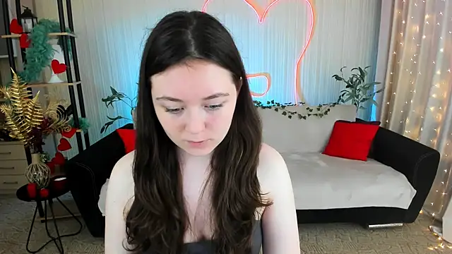 AlluringLookk online show from 06/18/26, 04:22