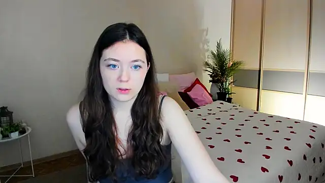 AlluringLookk online show from 06/29/26, 11:21