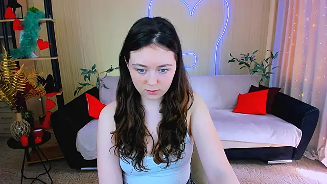 AlluringLookk online show from 06/30/26, 12:28