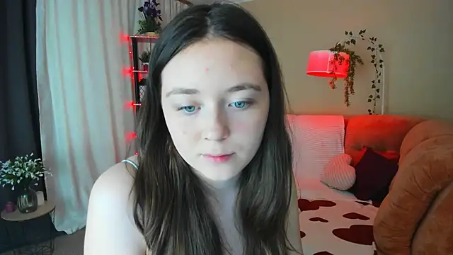 AlluringLookk online show from 07/02/26, 12:22