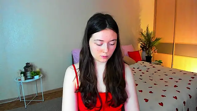 AlluringLookk online show from 07/07/26, 07:23