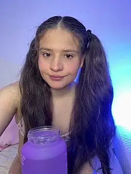 Emilyybennet  online show from 03/18/26, 02:58