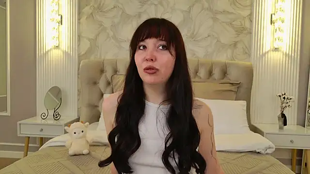 Snapshot of VanessaFields chatting on 09/27/25, 03:06 VanessaFields online show from 09/27/25, 03:06