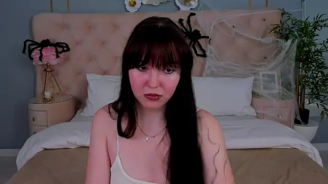 Snapshot of VanessaFields chatting on 10/25/25, 03:18 VanessaFields online show from 10/25/25, 03:18