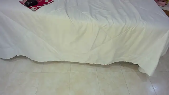 Bella Miia online show from 09/10/25, 12:27
