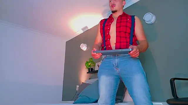 MrFox   online show from 10/16/25, 07:37