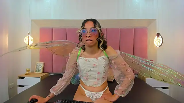 Emilia Bons online show from 10/24/25, 02:24