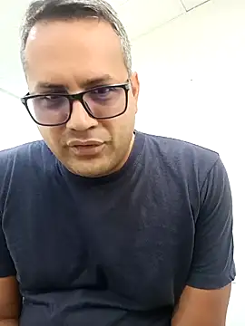 Snapshot of geimos36 chatting on 10/18/25, 06:30 geimos36 online show from 10/18/25, 06:30