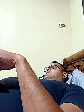 Snapshot of geimos36 chatting on 11/05/25, 03:28 geimos36 online show from 11/05/25, 03:28