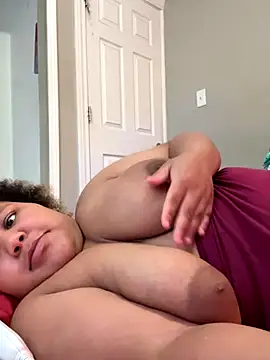 chocolate bella online show from 09/21/25, 03:13