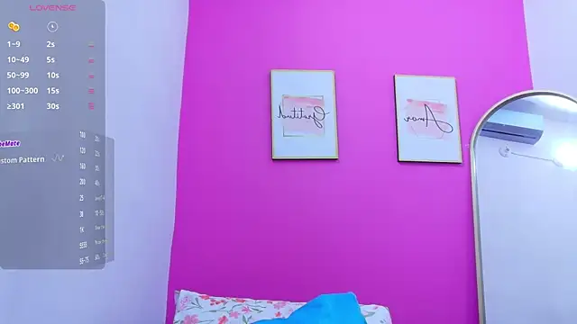 curvybrunnett online show from 09/14/25, 11:42