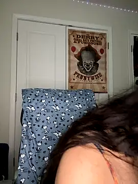 Snapshot of CharmingMaddie chatting on 12/01/25, 06:35 CharmingMaddie online show from 12/01/25, 06:35