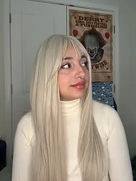Snapshot of CharmingMaddie chatting on 12/02/25, 06:47 CharmingMaddie online show from 12/02/25, 06:47