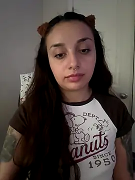 Snapshot of CharmingMaddie chatting on 12/13/25, 07:53 CharmingMaddie online show from 12/13/25, 07:53