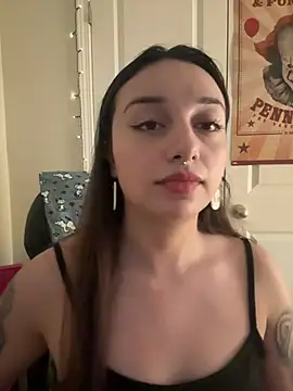 Snapshot of CharmingMaddie chatting on 02/05/26, 02:16 CharmingMaddie online show from 02/05/26, 02:16