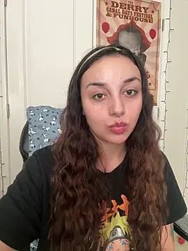 Snapshot of CharmingMaddie chatting on 02/12/26, 05:30 CharmingMaddie online show from 02/12/26, 05:30