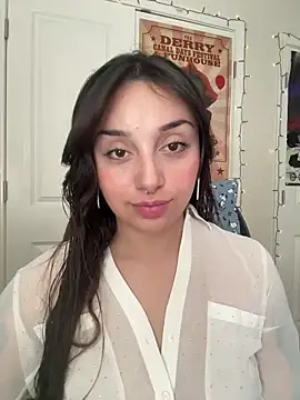 Snapshot of CharmingMaddie chatting on 03/16/26, 05:50 CharmingMaddie online show from 03/16/26, 05:50