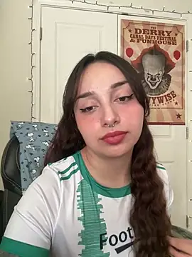 Snapshot of CharmingMaddie chatting on 03/19/26, 06:45 CharmingMaddie online show from 03/19/26, 06:45