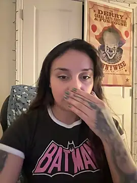 Snapshot of CharmingMaddie chatting on 03/22/26, 04:27 CharmingMaddie online show from 03/22/26, 04:27